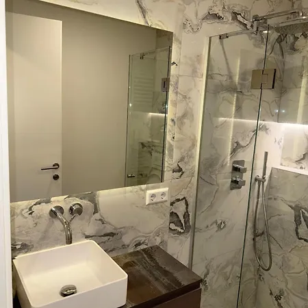 Appartamento Luxury Modern 2-bedroom With Terrace Lussemburgo