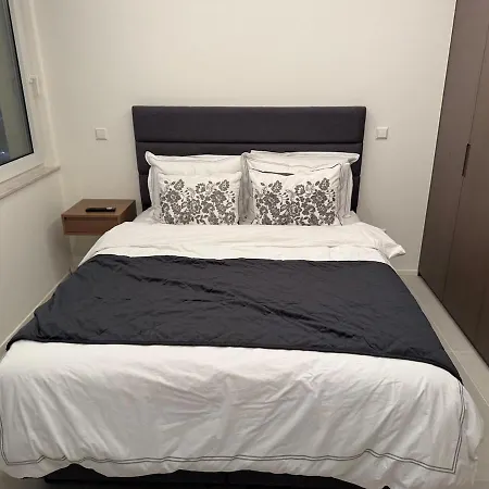 Luxury Modern 2-bedroom With Terrace