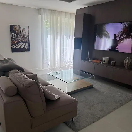 Appartamento Luxury Modern 2-bedroom With Terrace