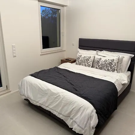 Luxury Modern 2-bedroom With Terrace Appartamento *