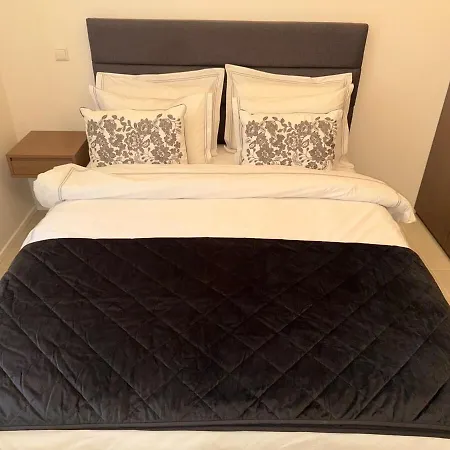 Luxury Modern 2-bedroom With Terrace Appartamento *